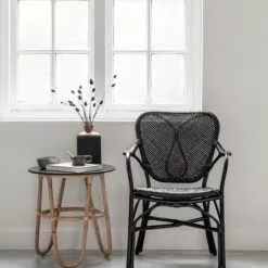 Musta Rottinkituoli Torino -Kaappi | Vitriinikaappi Ale musta klassikko rottinkituoli torino ed