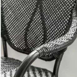 Musta Rottinkituoli Torino -Kaappi | Vitriinikaappi Ale musta klassikko rottinkituoli torino l hikuva2