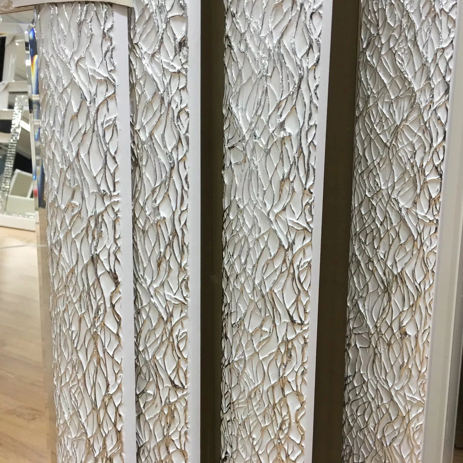 Valko-Hopea Peili 15-520 Sw5mf 4 Valko-Hopea Peili 15-520 Sw5mf - Image 2