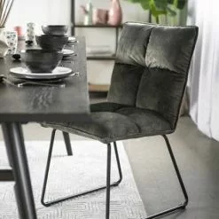 Ruokapöydäntuoli Ruby 99601 Sininen -Kaappi | Vitriinikaappi Ale vihre ruokap yd ntuoli rudy sisustuksessa