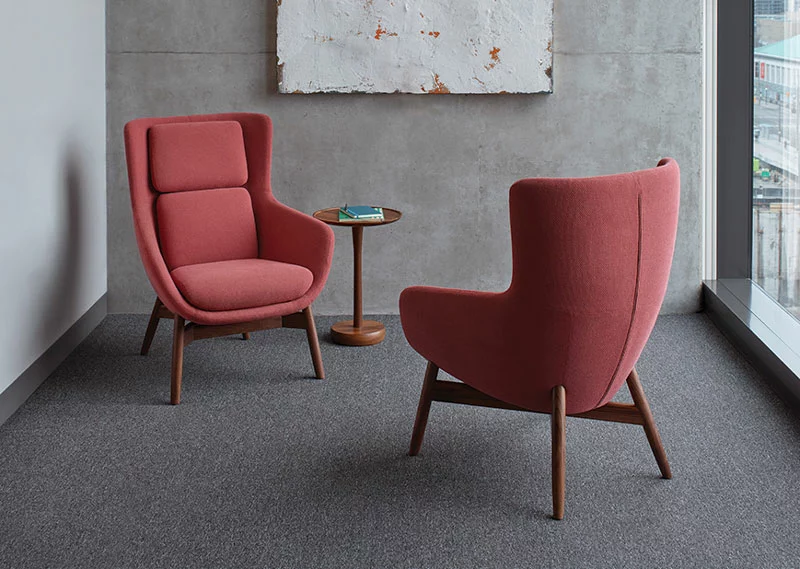 Edessä 35 Edessä -Kaappi | Vitriinikaappi Ale Primary Design Resource Keilhauer Ellaby Lounge pair